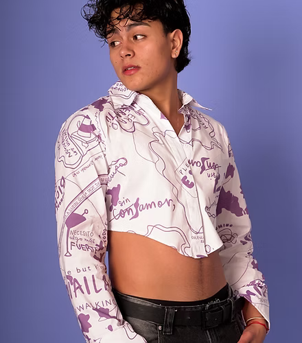 Crop top camisa tipo corsé morado