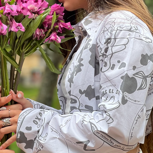 Crop top camisa tipo corsé blanco gris