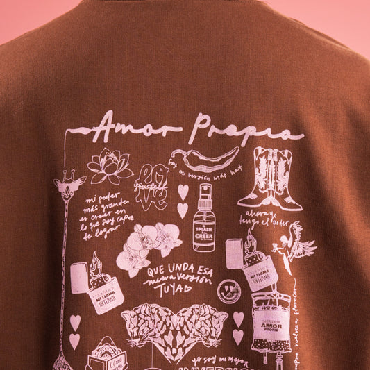 Cuello redondo café estampado rosado