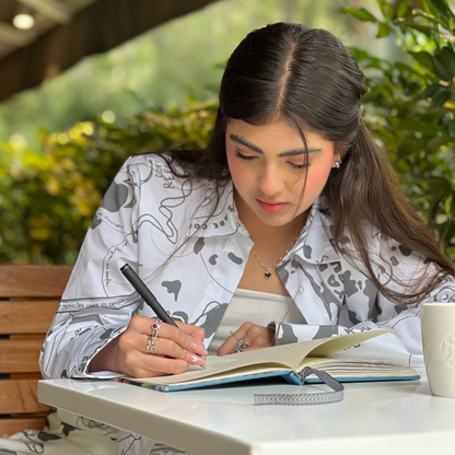 Crop top camisa tipo corsé blanco gris